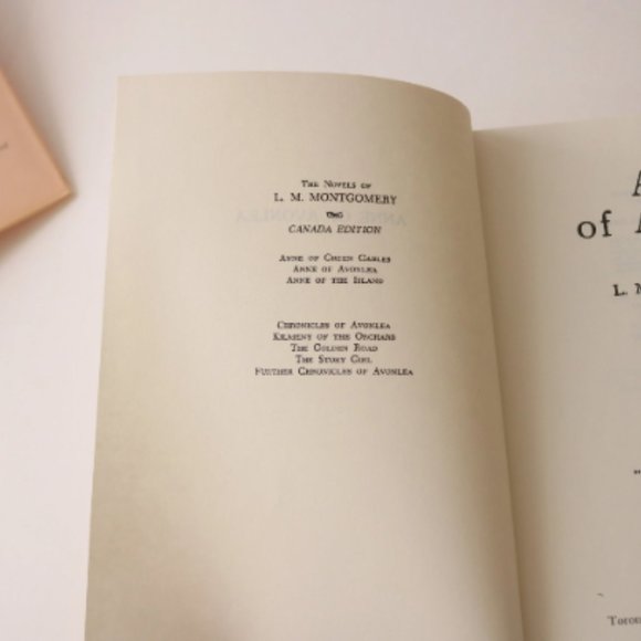 Vintage Anne of Avonlea by L.M. Montgomery, First Canadian Edition - Picture 3 of 7